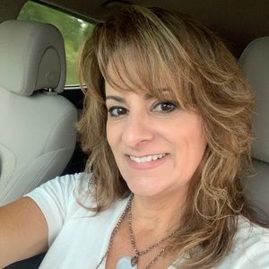 Meet your Posher, Alecia